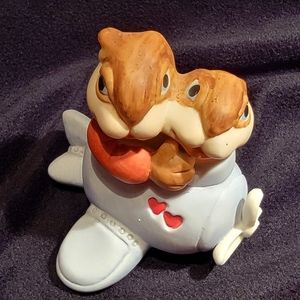 MIC 🐰 Adorable Vintage Porcelain Glass Two Bunnies Inside an Airplane Decor